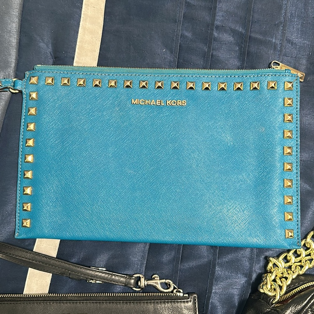 Purses - Picture 3 of 8